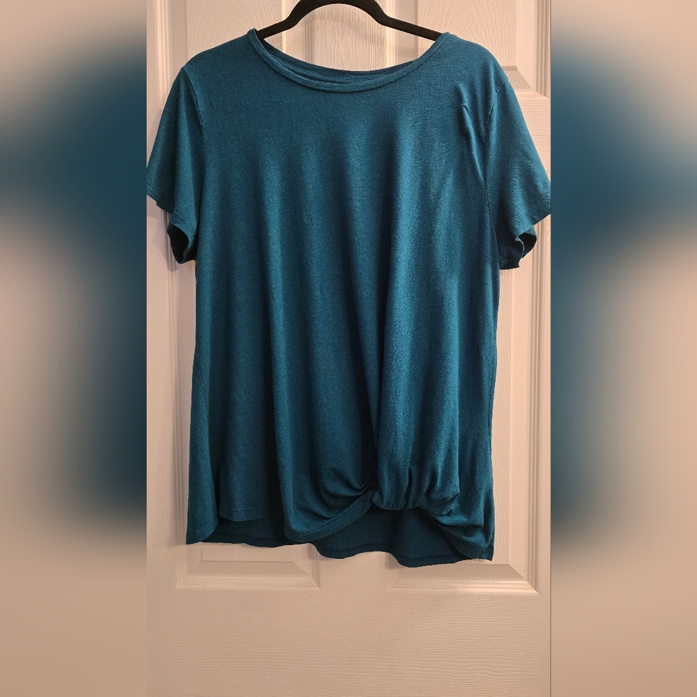 Maurices Teal Short Sleeve Top Wirh Knot Hem. XXL - Picture 1 of 8